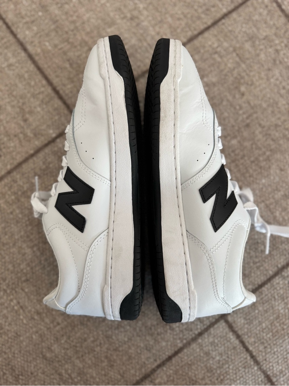New Balance - Picture 5 of 8